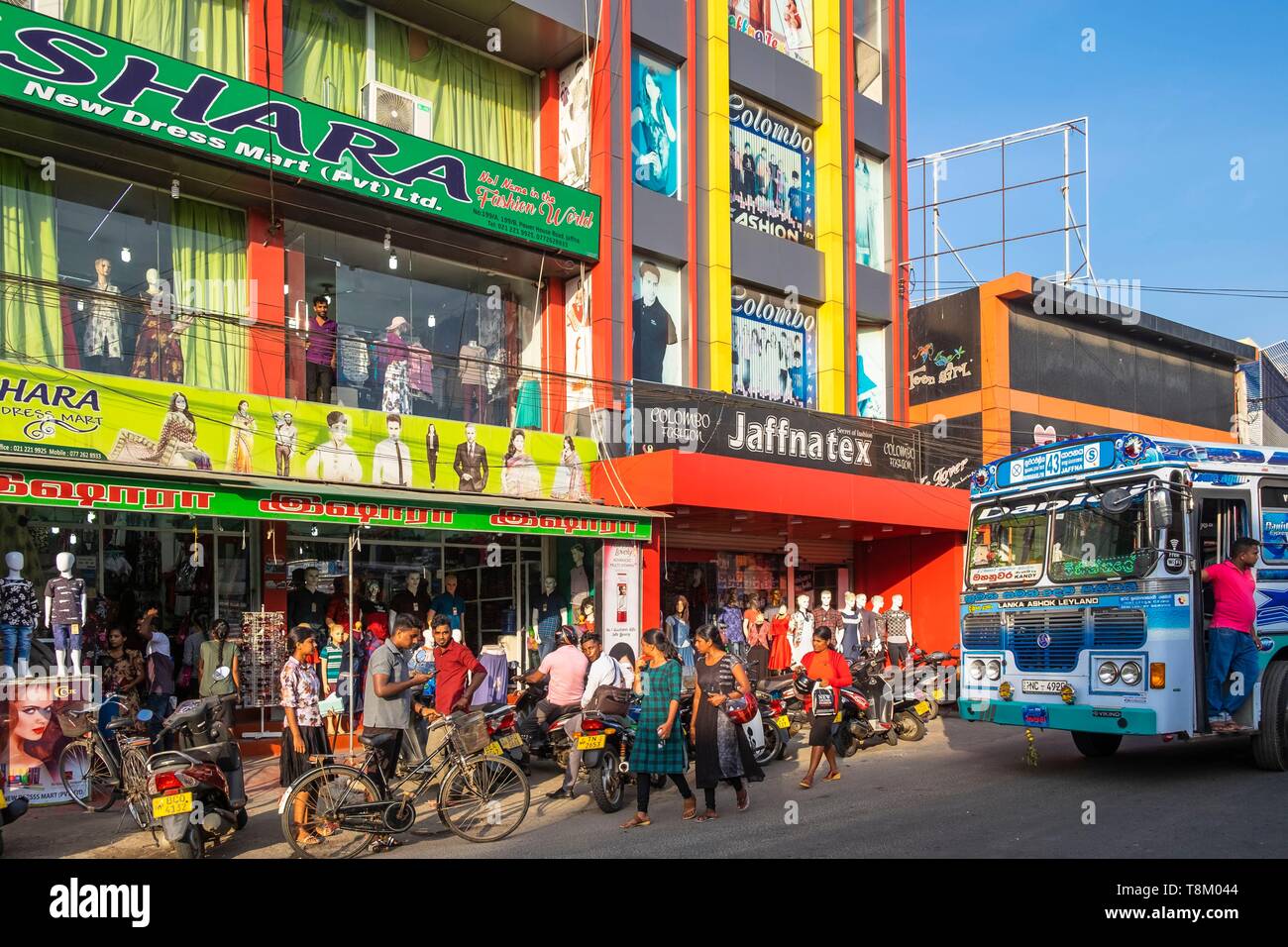 Sri Lanka, Northern province, Jaffna, bus station area Stock Photo Alamy
