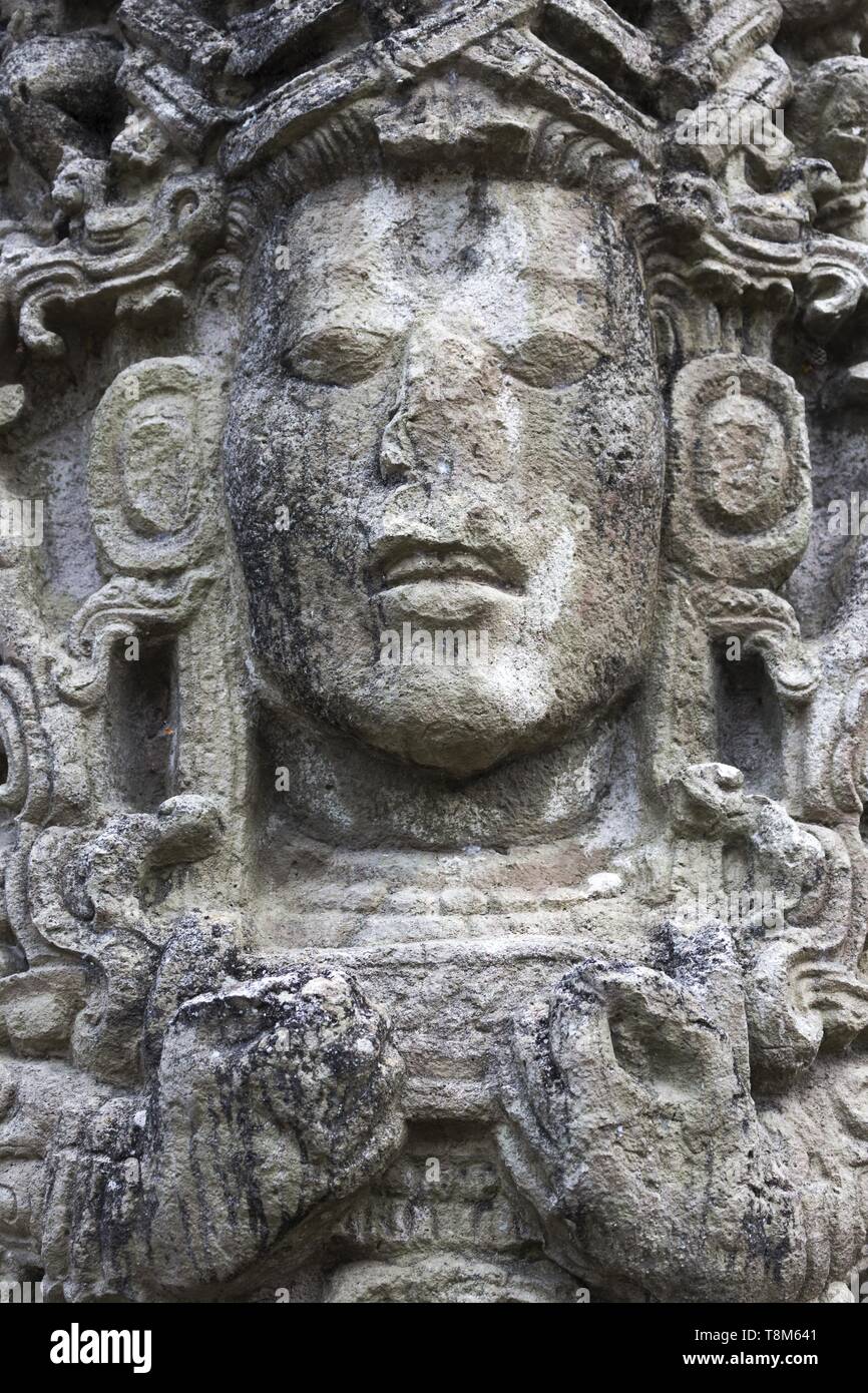 Mayan stone head carving hires stock photography and images Alamy