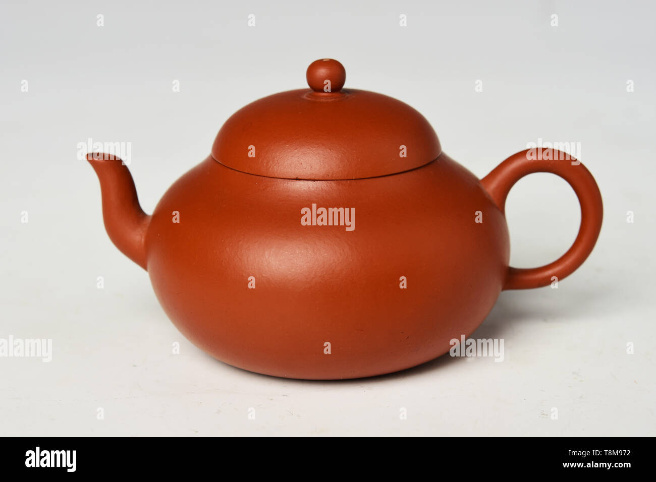 chinese tea pot antique Stock Photo Alamy