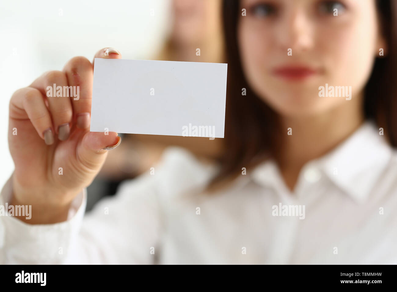 белый конверт в руке. Give blank. руки протягивают веер. мужские руки и документы. Fill the blank plastic card.