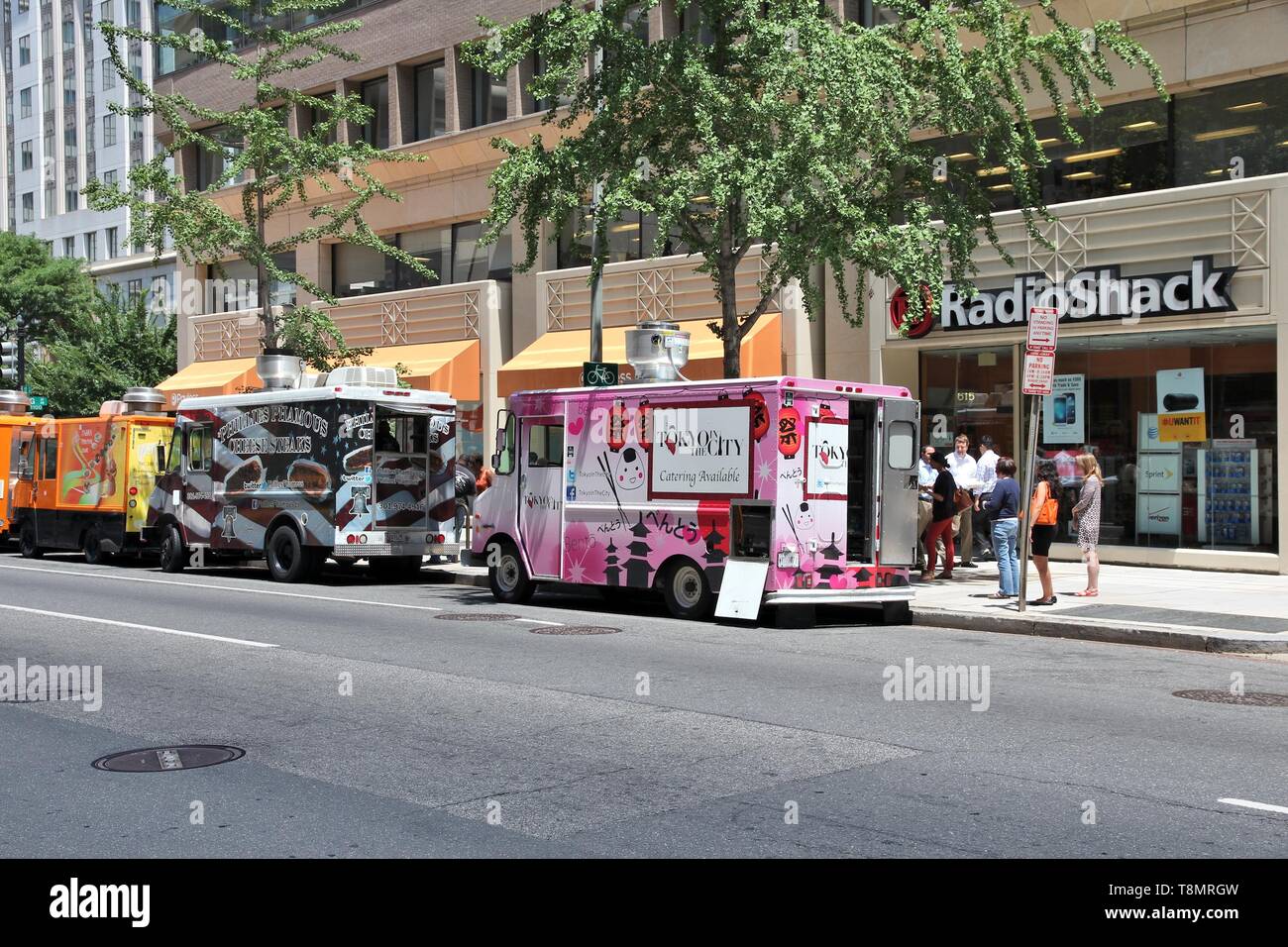 Washington Usa June 14 2013 People Buy Food From The