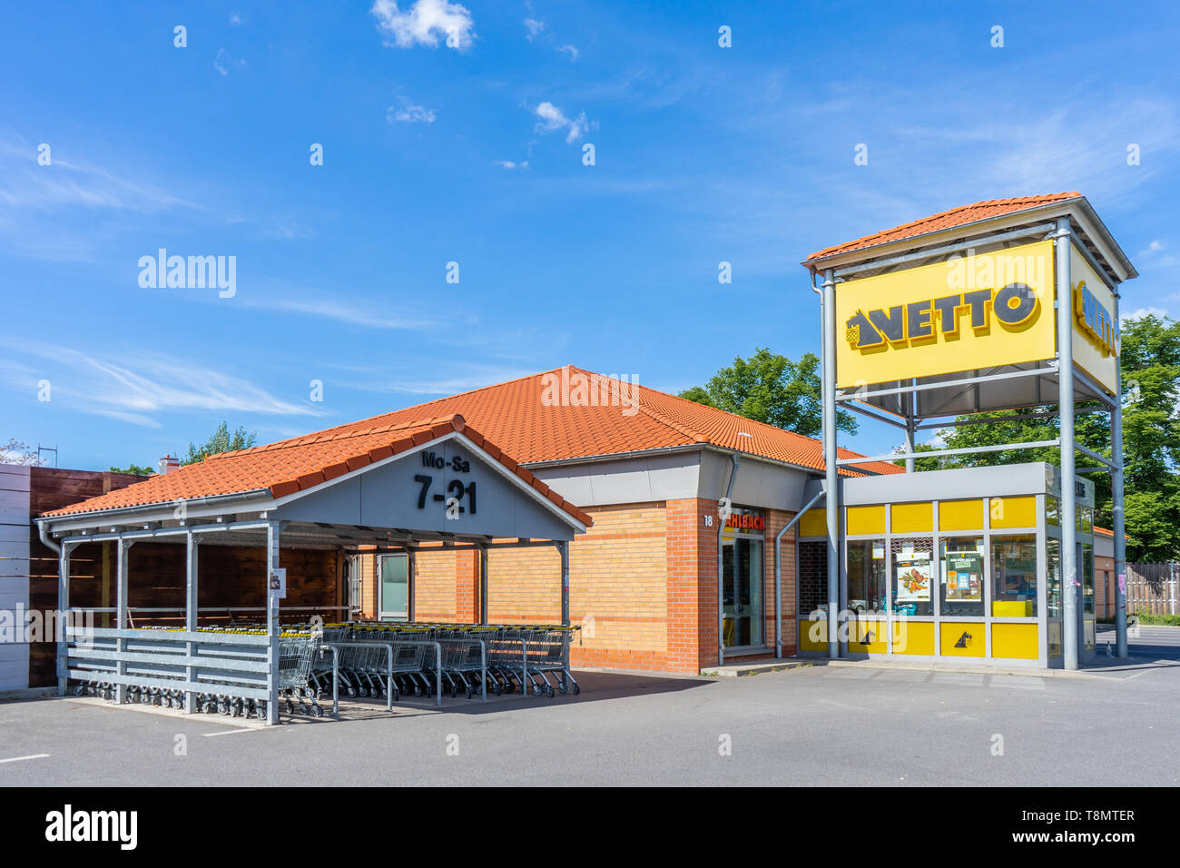 Netto, a German discount supermarket in the Berlin district of Johannisthal, Berlin, Germany Stock Photo