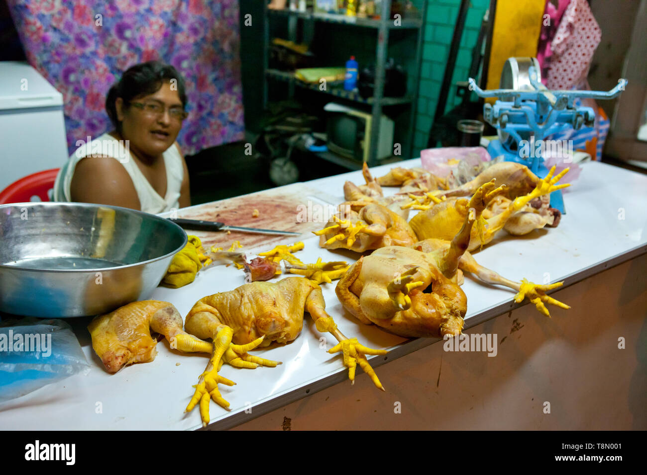 Chicken shop and night hi-res stock photography and images - Alamy