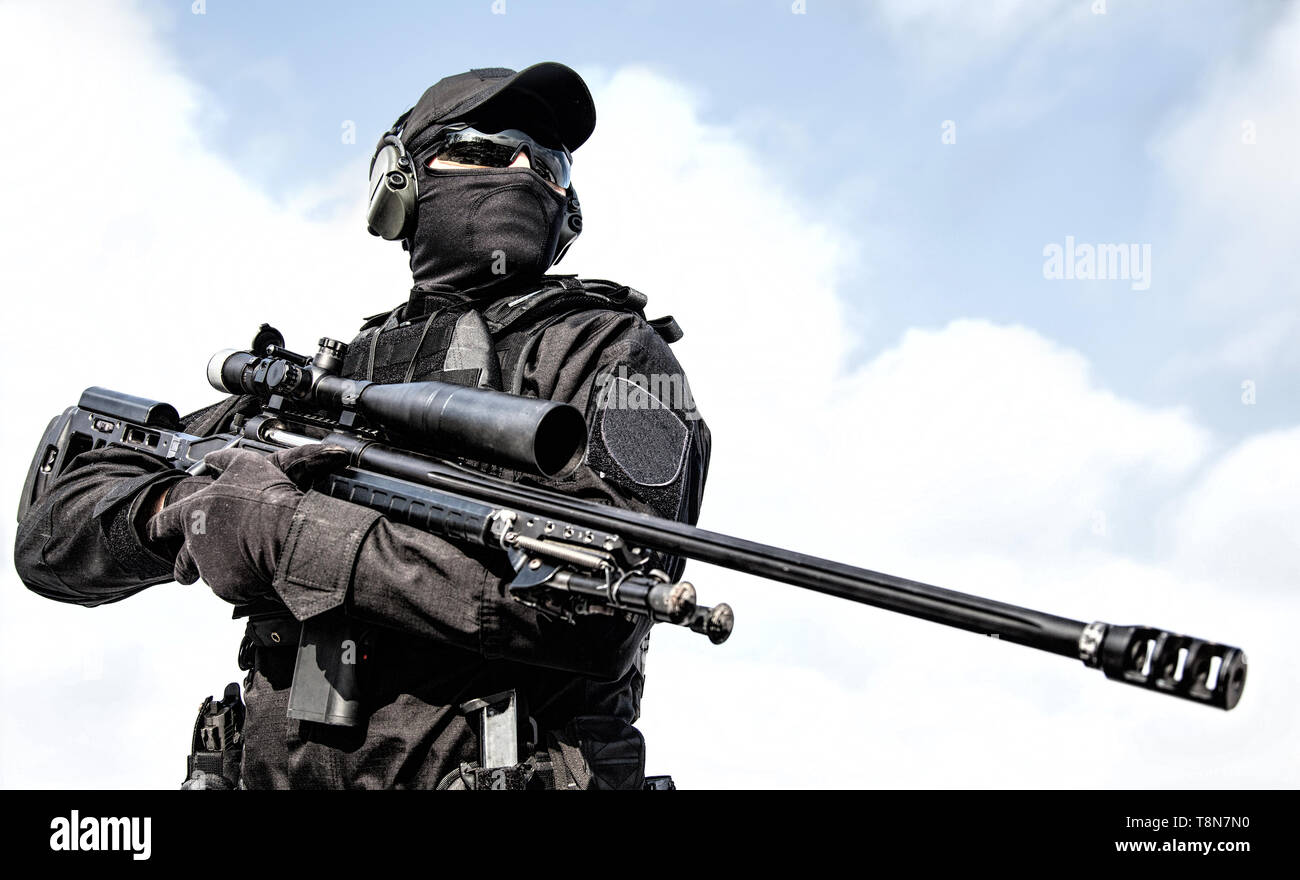 camouflaged sniper rifle with optic sight Stock Photo - Alamy