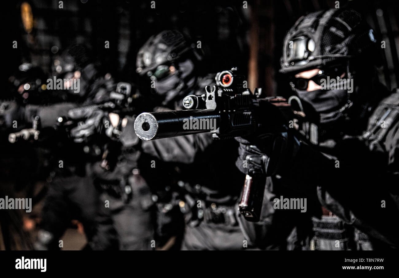 Swat Formation Hi Res Stock Photography And Images Alamy