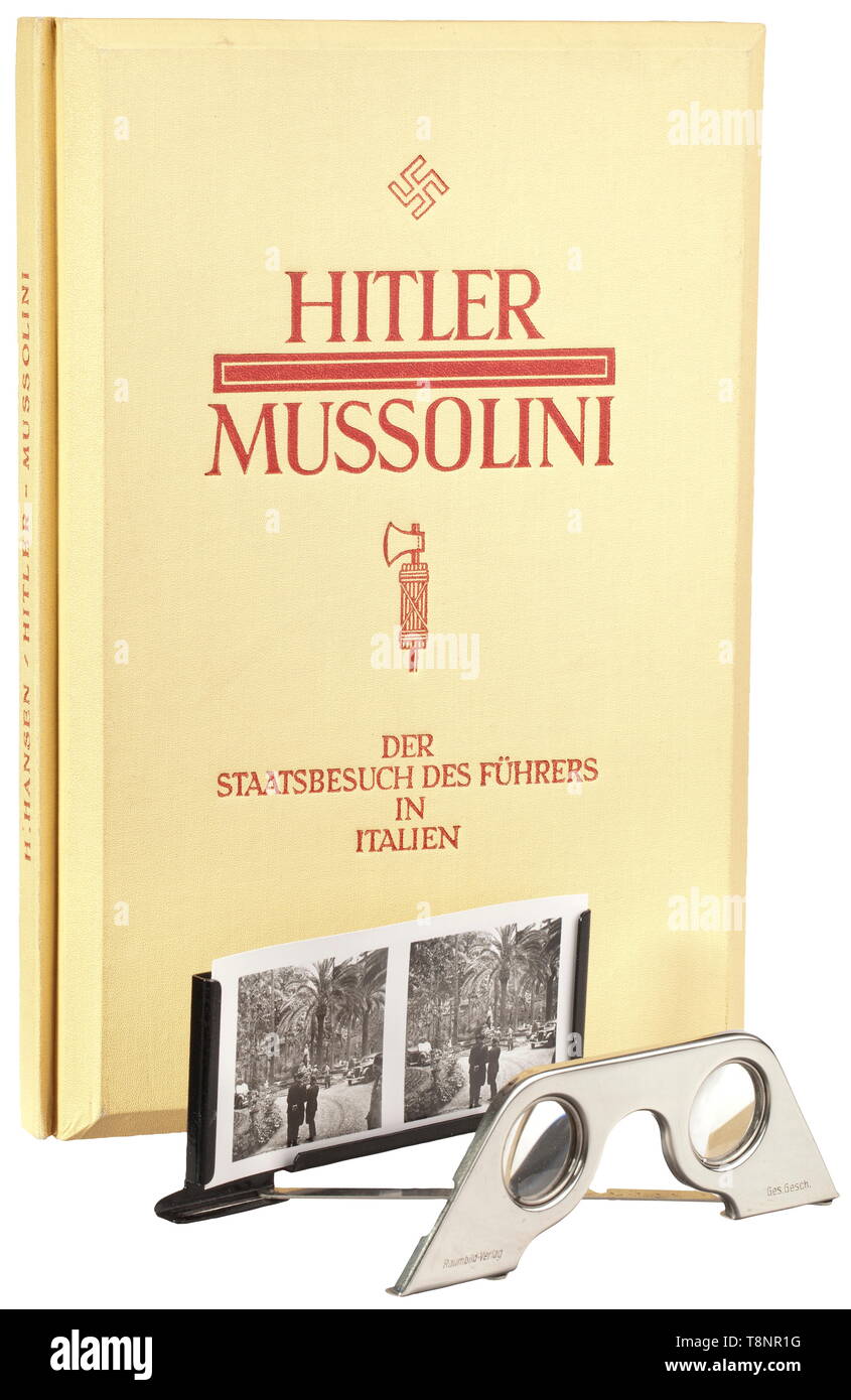 Hitler Mussolini - Der Staatsbesuch des Führers in Italien 'Hitler Mussolini - The Führer's state visit to Italy' (tr.). Heinrich Hansen and Heinrich Hoffmann, published by Raumbild-Verlag, Dießen am Ammersee. Light yellow cover with red imprinting, complete with glasses and 100 stereoscopic images, 24 of them in the text section. Cf. lot no. 7595 of Hermann Historica's 61st auction, sold for 4,600 euros. Very rare album in extremely good condition. historic, historical, 20th century, Additional-Rights-Clearance-Info-Not-Available Stock Photo