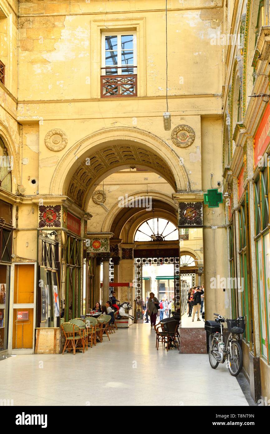 France, Gironde, Bordeaux, area listed as World Heritage by UNESCO, Saint Pierre district, Galerie Bordelaise, shopping mall built in 1833 by the arch Stock Photo