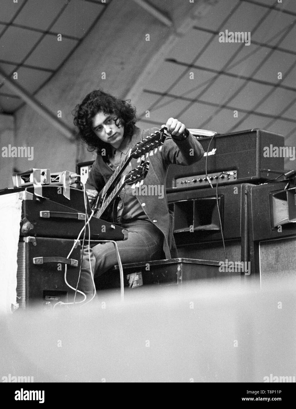 Led zeppelin sound Black and White Stock Photos & Images - Alamy
