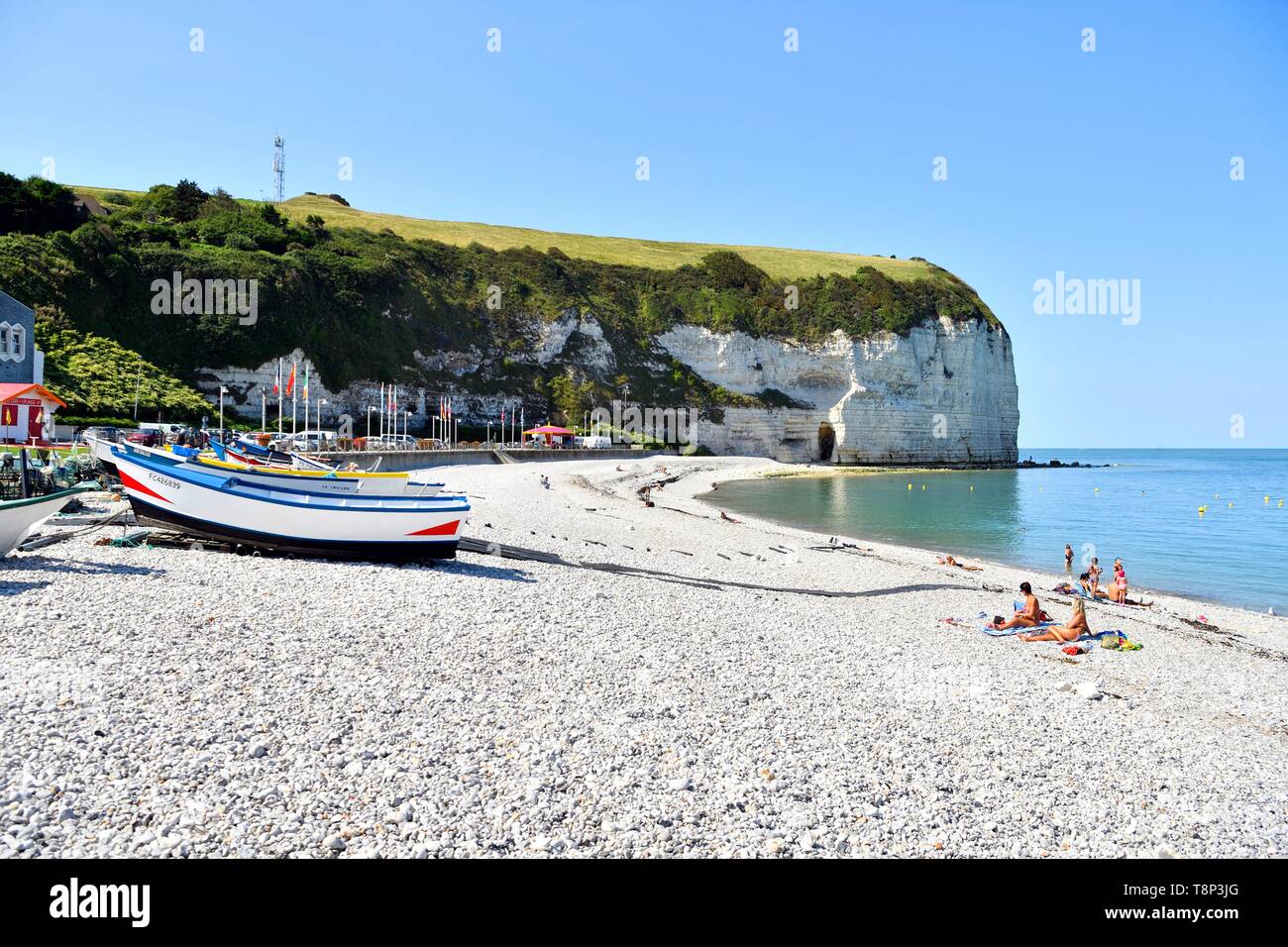 Woman hill beach hi-res stock photography and images - Alamy