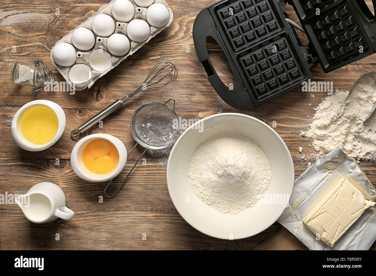 Electrical waffle maker hires stock photography and images Alamy