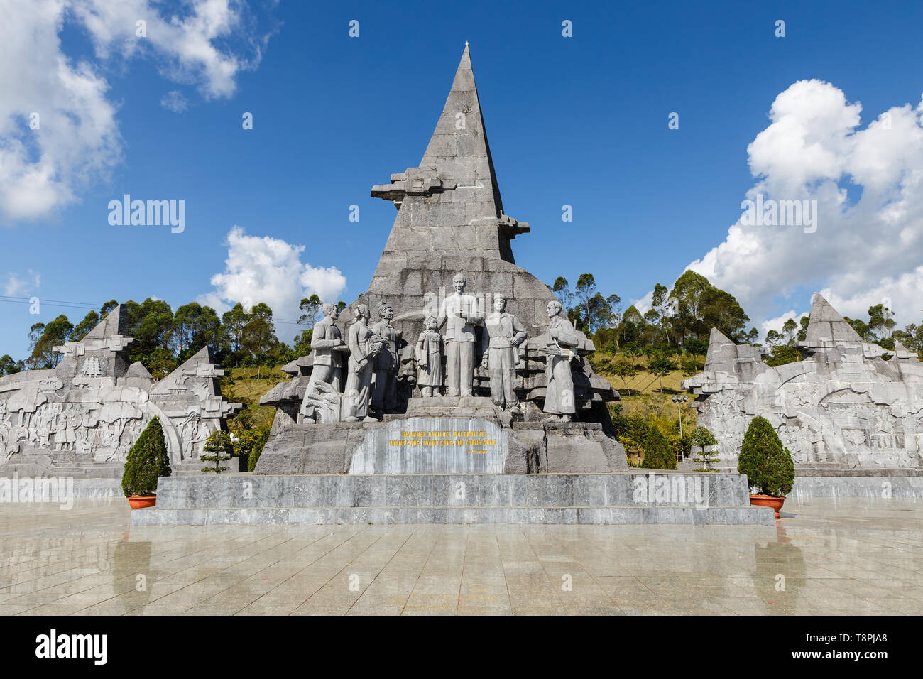 Lai Chau, Vietnam - November 21, 2018: Uncle Ho monument with people and ethnicity of Lai Chau province, Vietnam. Stock Photo