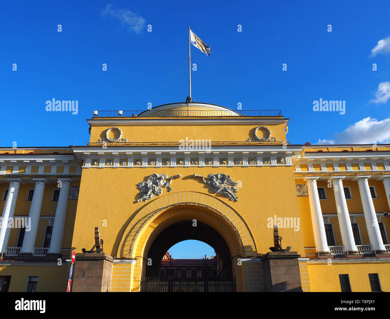 Admiralty building, Admiralteyskiy, Saint Petersburg, Russia Stock ...
