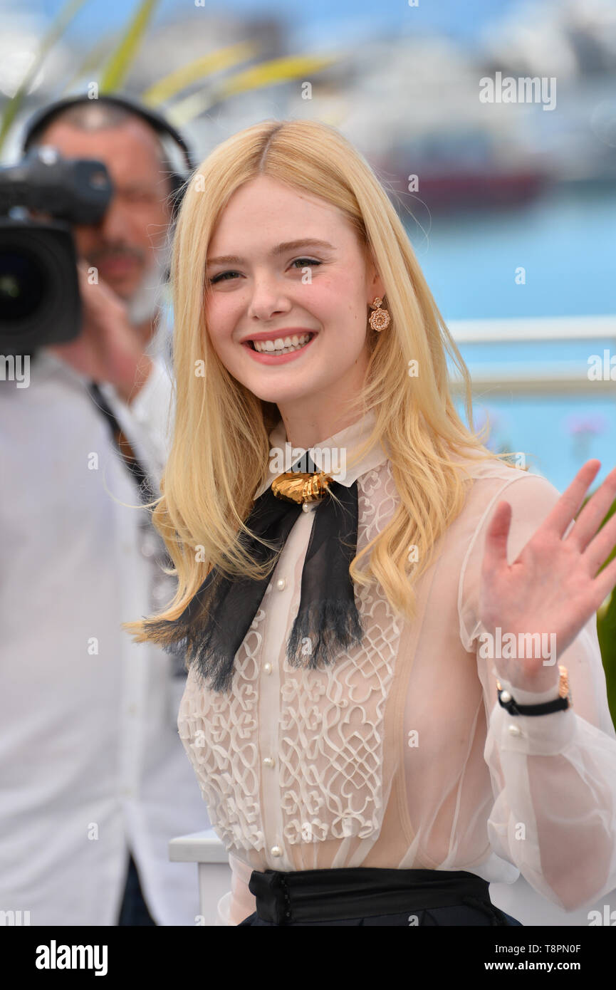 Cannes, France. 14th May, 2019. Elle Fanning at the photocall for Jury at the 72nd Festival de Cannes. Credit: Paul Smith/Alamy Live News Stock Photo