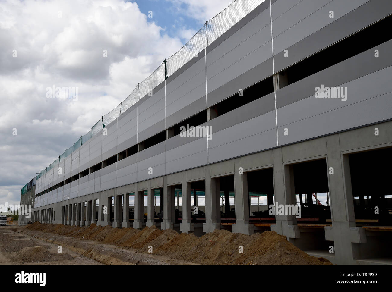 Brandenburg, Germany. 14th May, 2019. The toppingout ceremony is