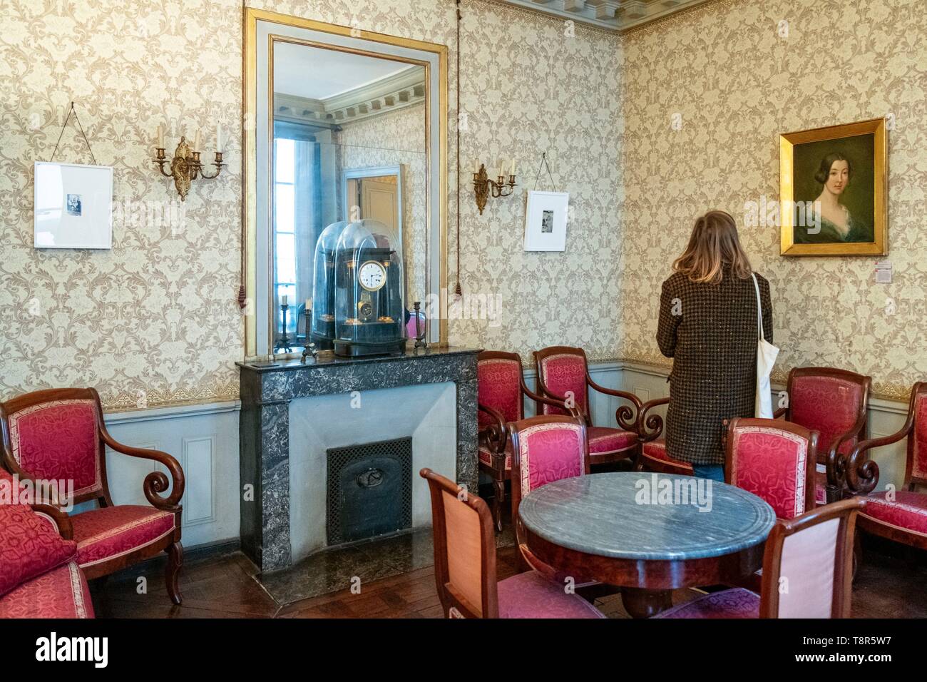 Introduce 103+ imagen maison auguste comte fr.thptnganamst.edu.vn