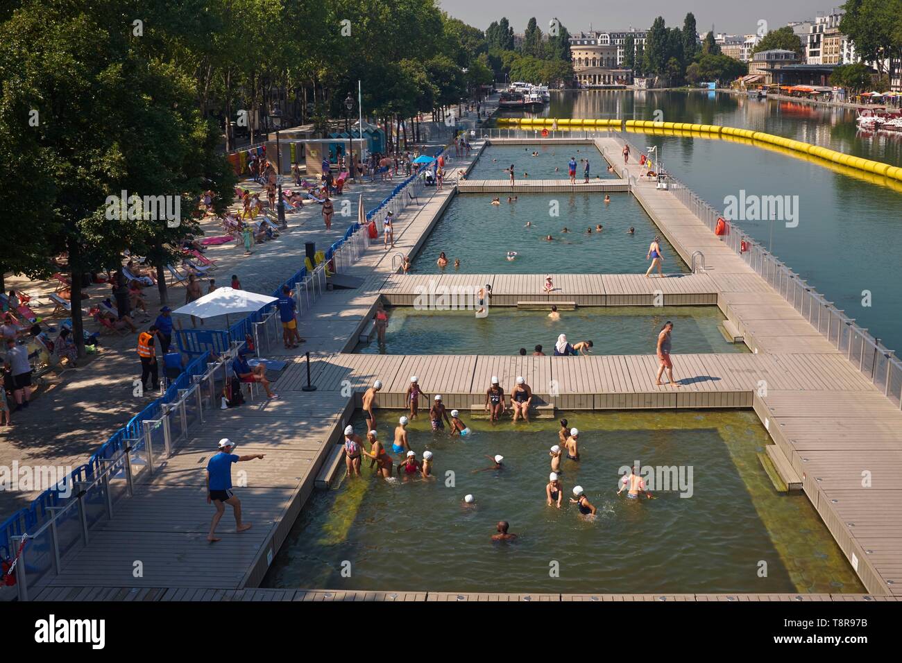 Swimming pool la villette hi-res stock photography and images - Alamy