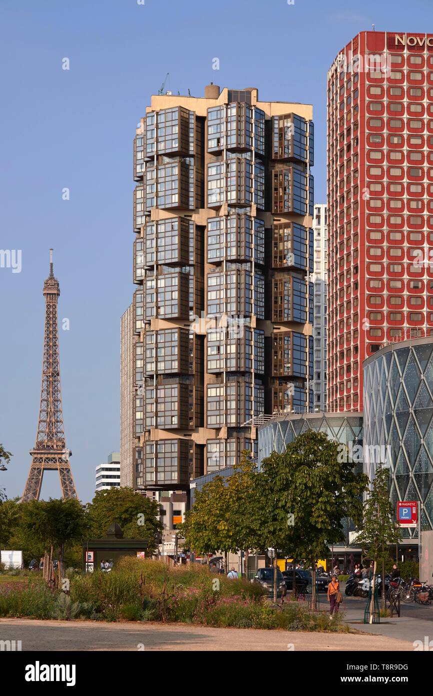 Window view of the Eiffel Tower from hotel, Les Jardins d'Eiffel Stock  Photo - Alamy