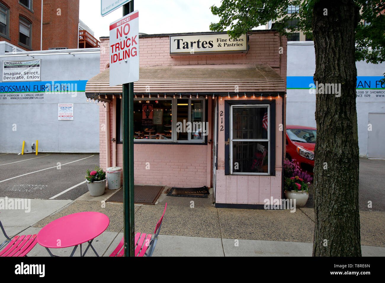 Tartes, 212 Arch Street, Philadelphia, PA. exterior storefront of a pastry shop in Center City. Stock Photo