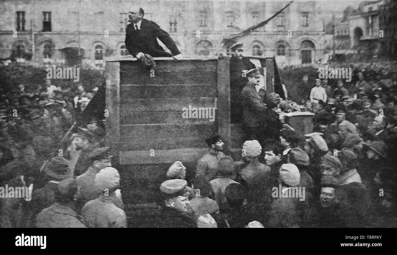 Vladimir Lenin, Chairman of the Council of People's Commissars (Prime Minister) of the Russian SFSR, delivers the speech to motivate the troops to fight on the Soviet-Polish war. Stock Photo