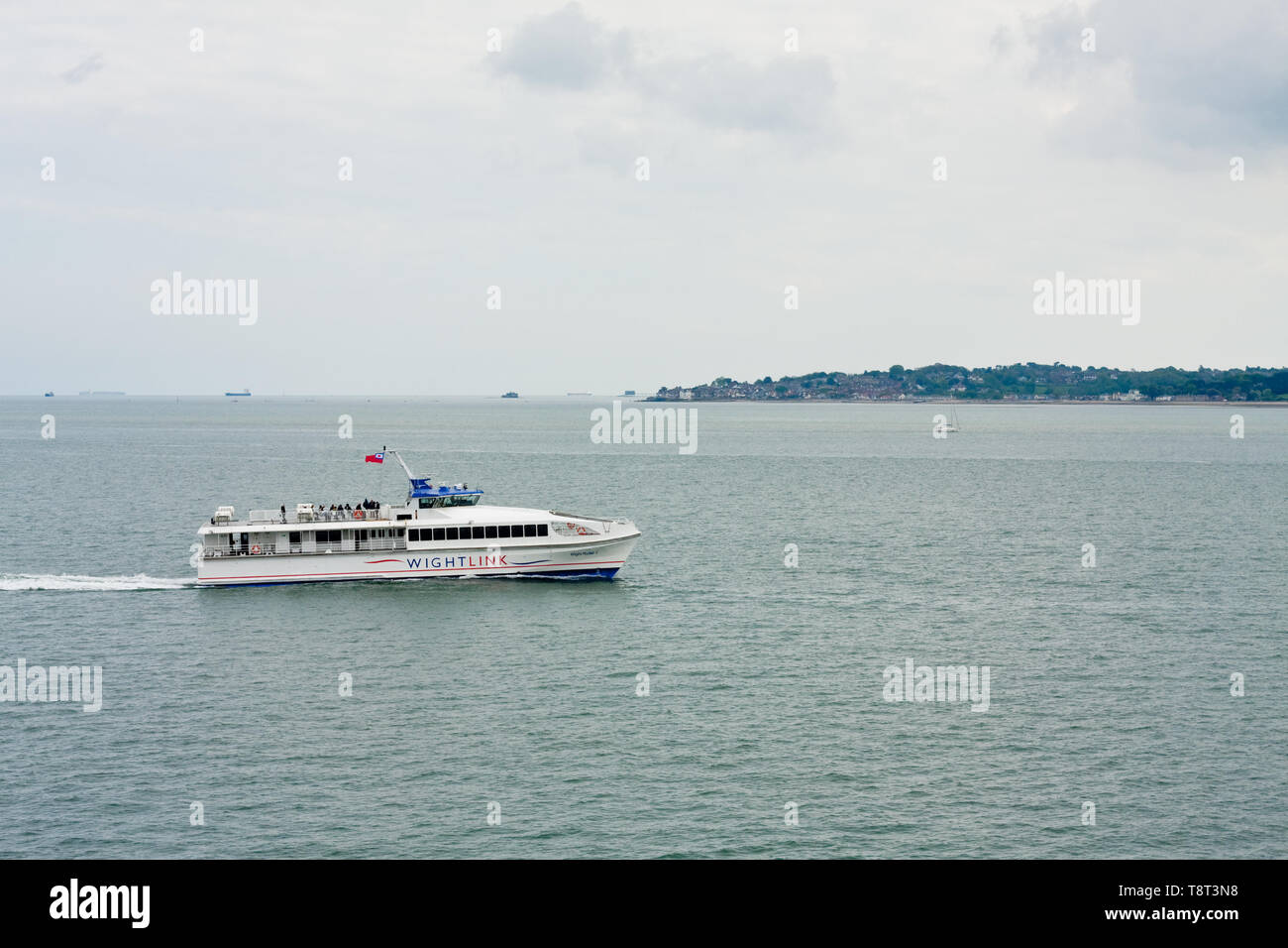 Wightlink's Wight Ryder I fastcat crosses the Solent on it's journey from Portsmouth to Ryde Stock Photo