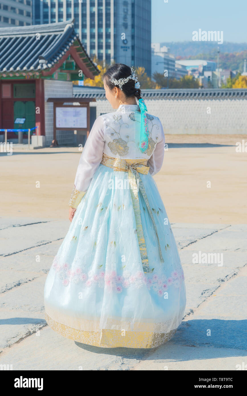 The girl in Korean national dress (Hanbok) at Seoul, South Korea Stock Photo