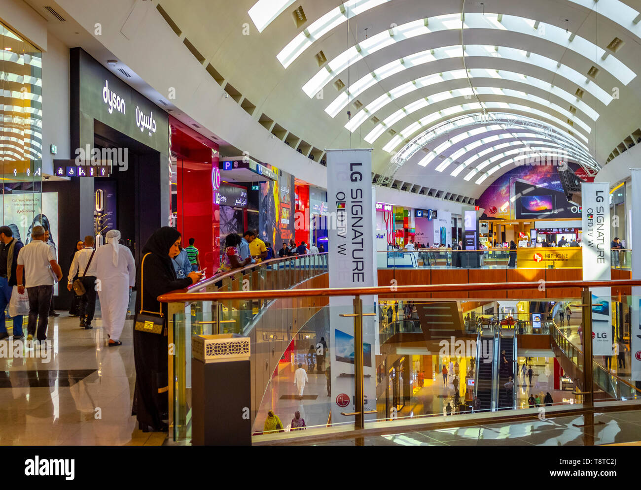 Dubai, UAE November 28, 2018 Interior views of the largest mall in