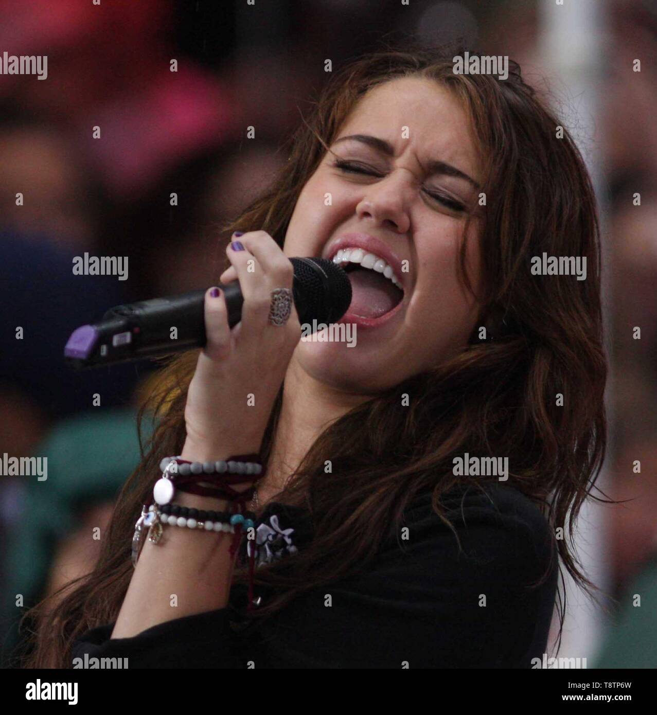 New York, NY, 8-28-2009 Miley Cyrus on NBC's Today Show Conert Series Photo By John Barrett/PHOTOlink.net Stock Photo