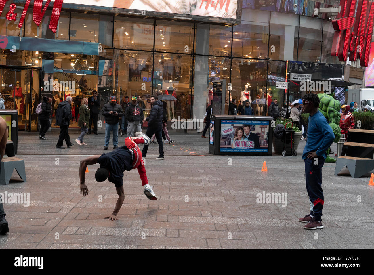 New york break dancing hires stock photography and images Alamy