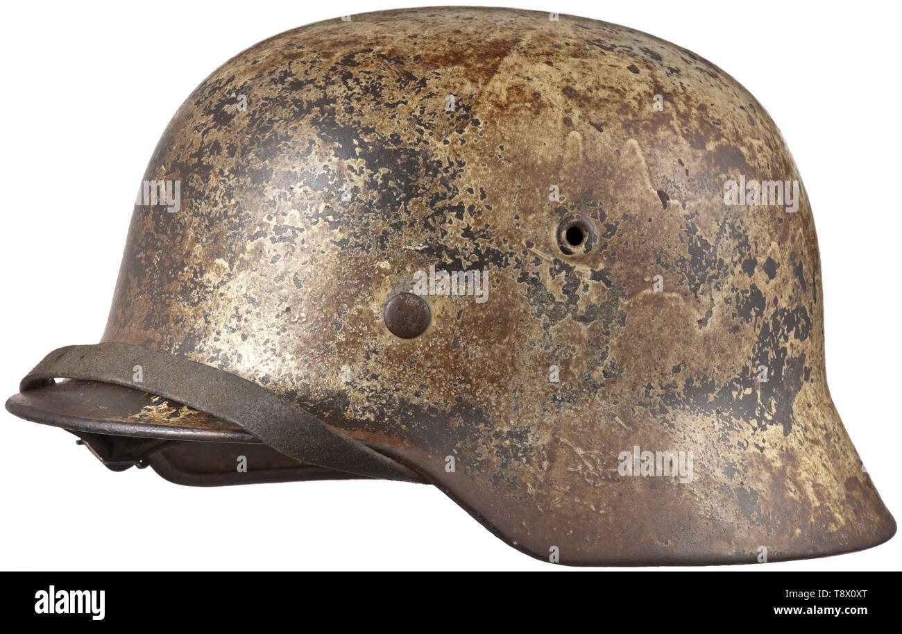 Body armour, helmets, German steel helmet M40, Body armour, helmets