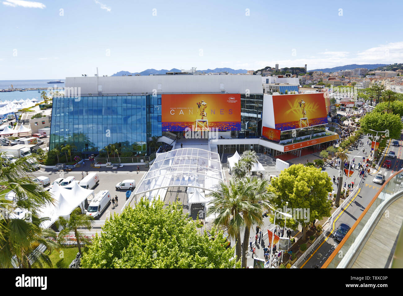 Cannes, France. 13th May, 2019. Der Palais des Festivals et des Congres während des Festival de Cannes 2019/72. Internationale Filmfestspiele von Cannes am Palais des Festivals. Cannes, 13.05.2019 | usage worldwide Credit: dpa/Alamy Live News Stock Photo