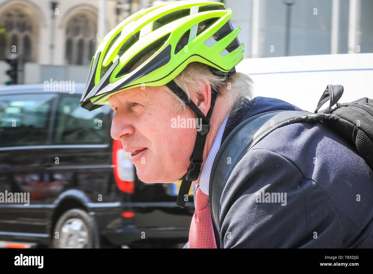 Westminster, London, UK. 15th May, 2019. Former Foreign Secretary and prominent Brexiteer Boris Johnson arrives at Parliament on his bicycle. Credit: Imageplotter/Alamy Live News Stock Photo