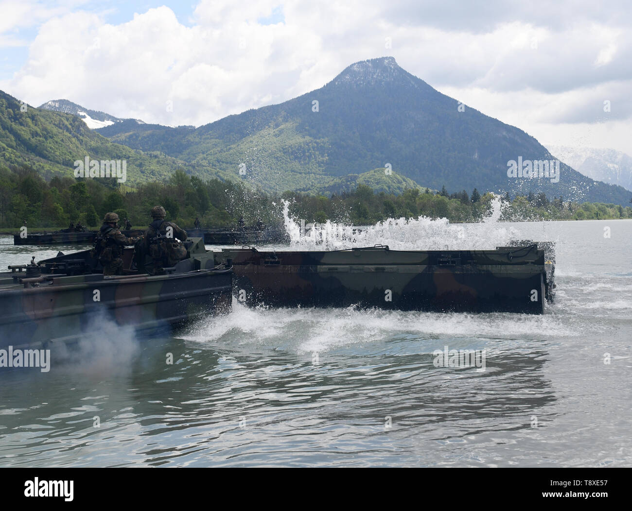 Mountain troops hires stock photography and images Alamy