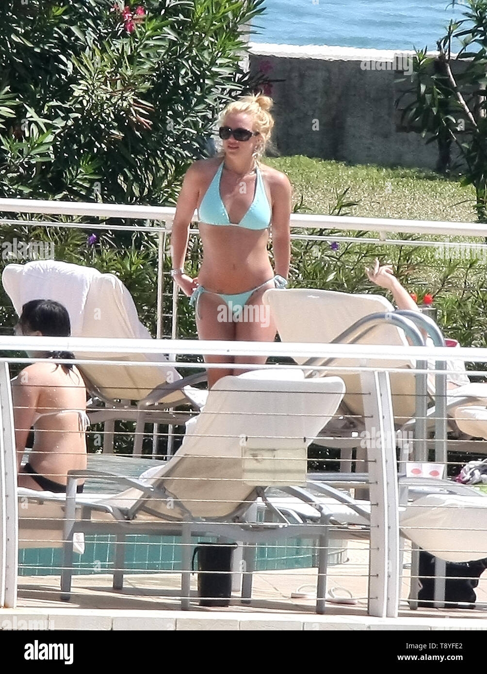 MIAMI BEACH, FL - MARCH 10: Enjoying the second day of her mini Miami  vacation, Britney Spears hits the pool in her blue bikini with sons Sean  Preston and Jayden James, Britney