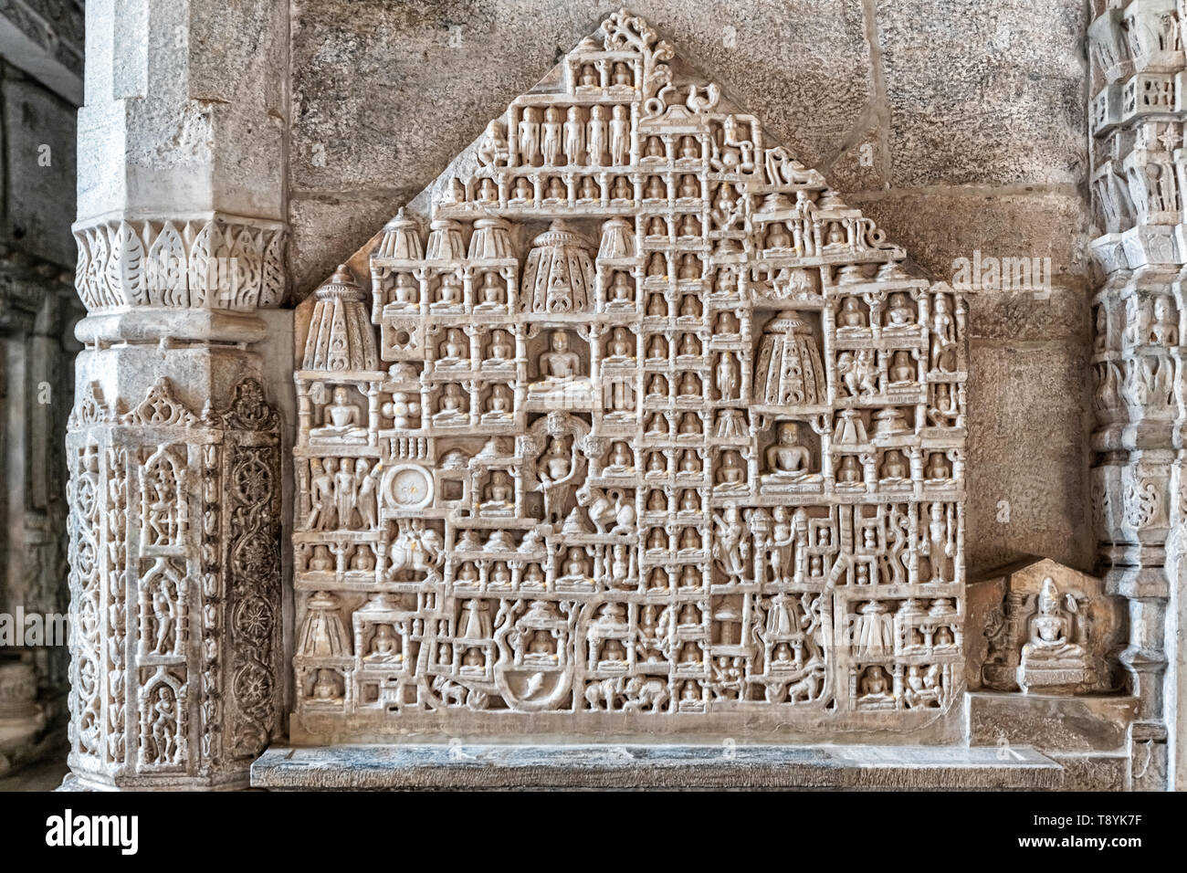White marble religious icon carvings at the Ranakpur Jain Temple at ...