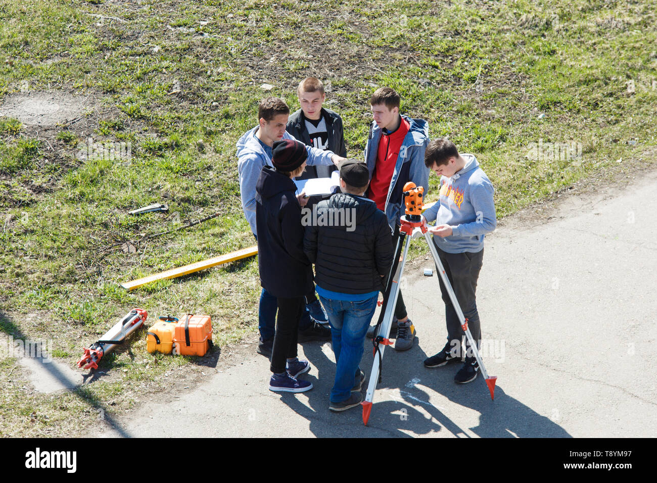 Novokuznetsk. Russia. 23.04.2019 A group of students discussing the construction project builders Stock Photo