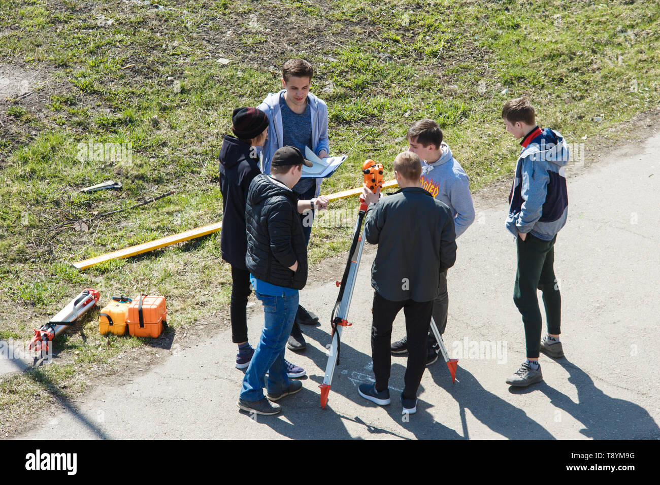 Novokuznetsk. Russia. 23.04.2019 A group of students discussing the construction project builders Stock Photo