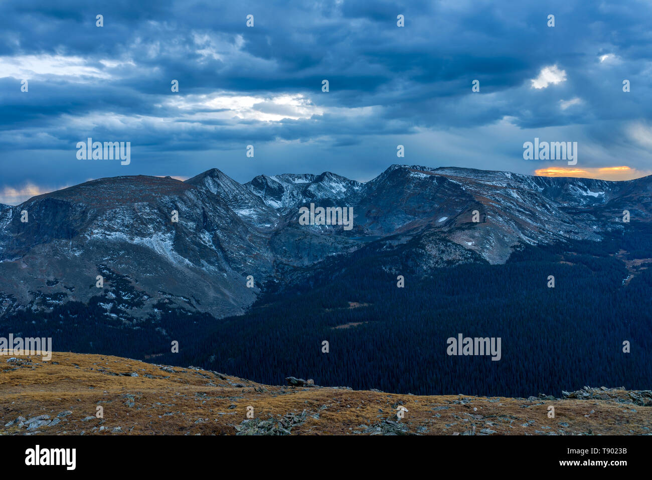 Dark Mountains - An overcast dusk view of Forest Canyon and peaks of Continental Divide, seen from Trail Ridge Road, Rocky Mountain Nation Park. USA. Stock Photo