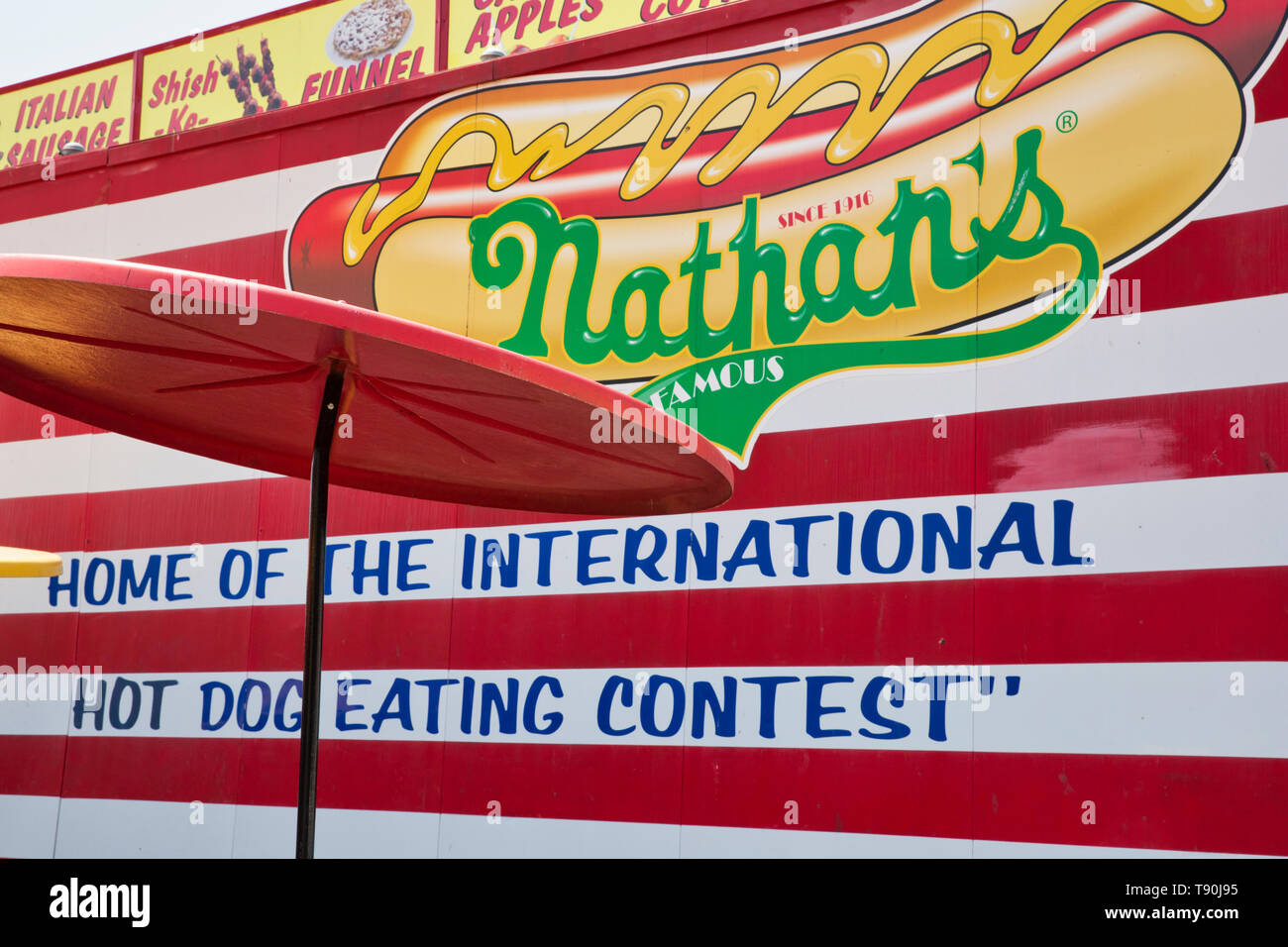 Nathans international hot dog eatng content Coney Island Stock Photo
