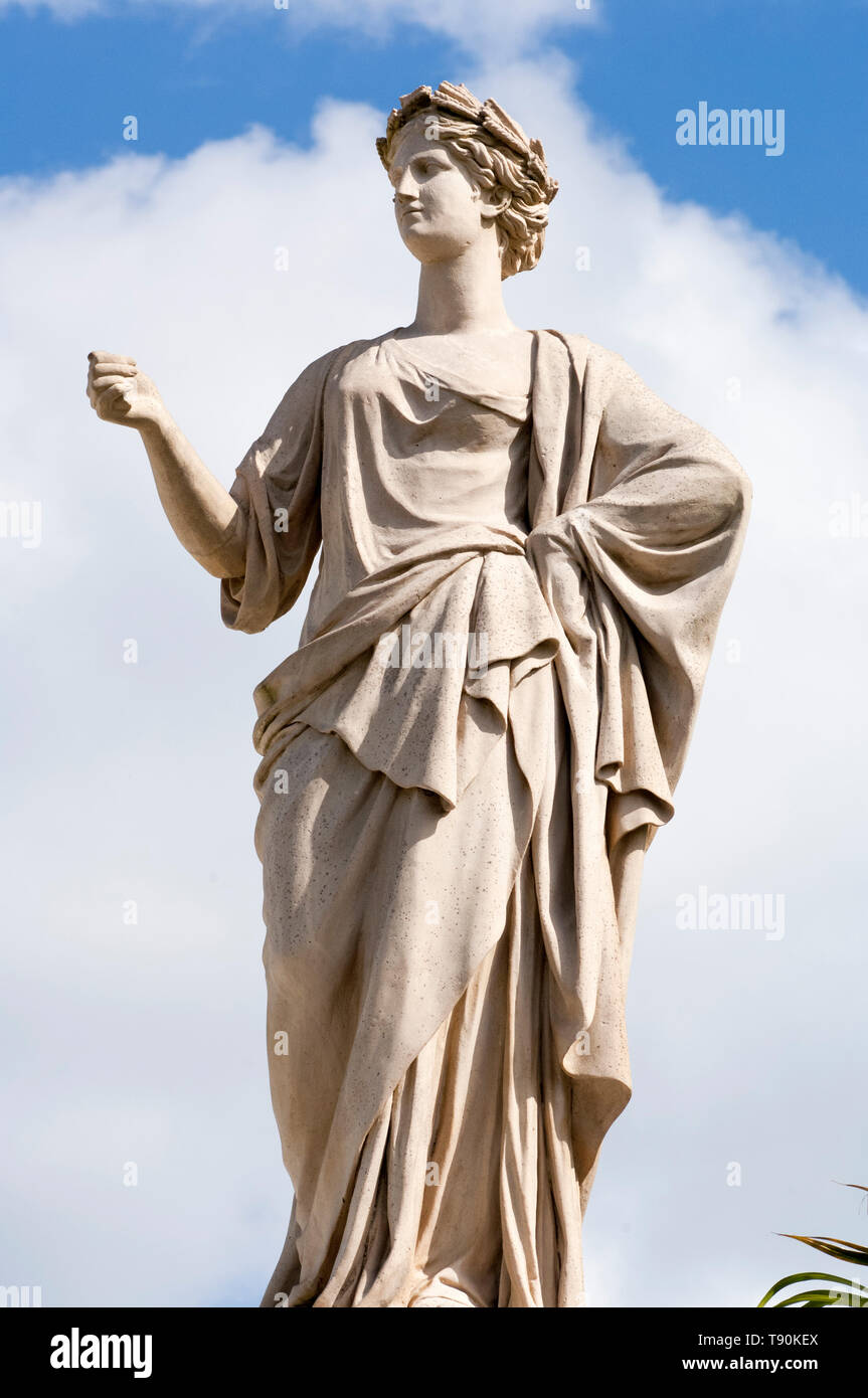 Simple Rome Statue Roman style statue hi-res stock photography and images - Alamy