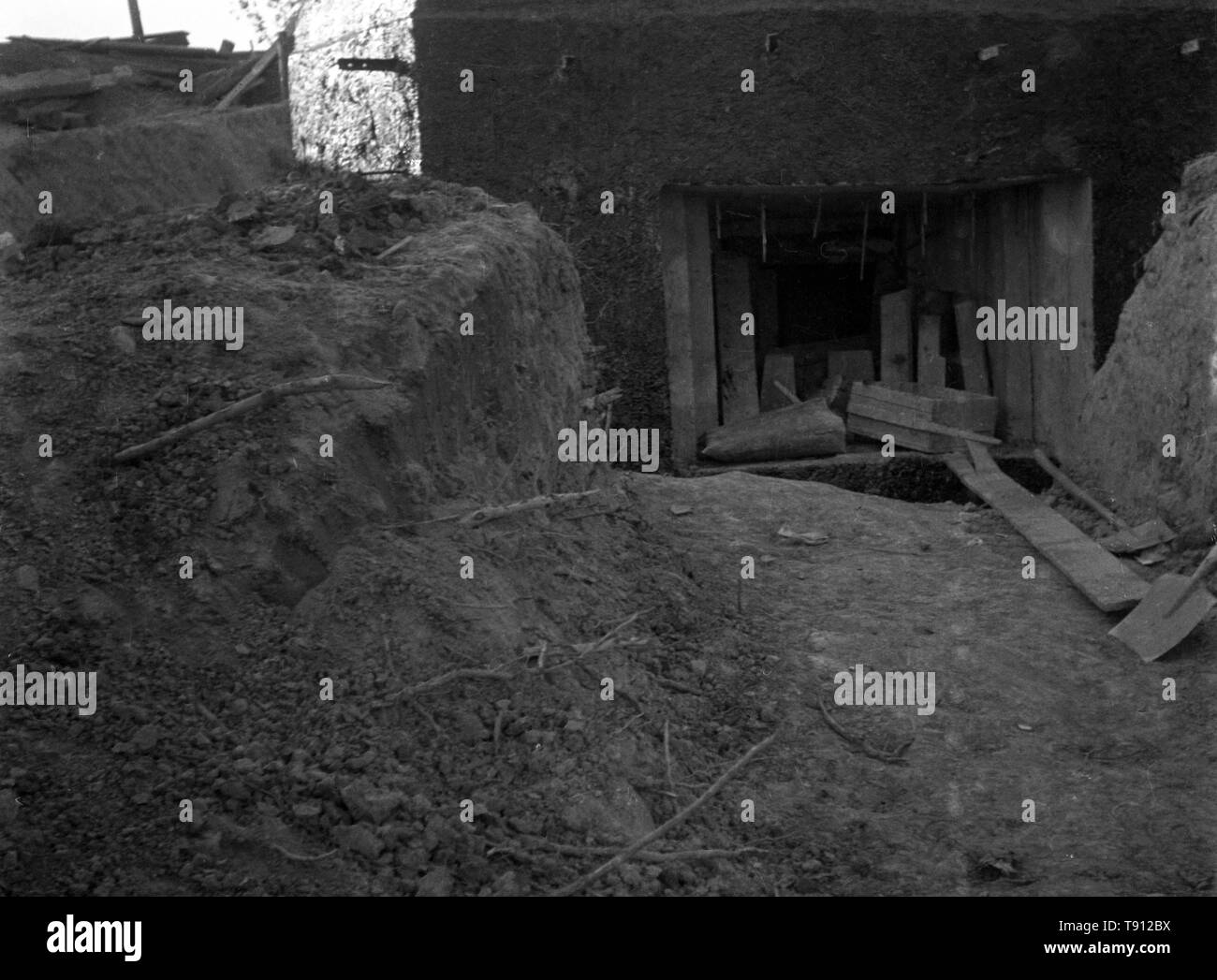 2. Weltkrieg in Europa – Bunker im Gebrauch der deutschen Wehrmacht // 2nd World War in Europe - Bunker used by the Germay Army / Wehrmacht / Heer Stock Photo