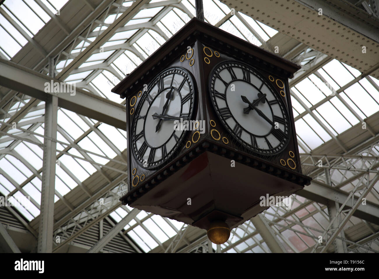 Glasgow central station clock hires stock photography and images Alamy