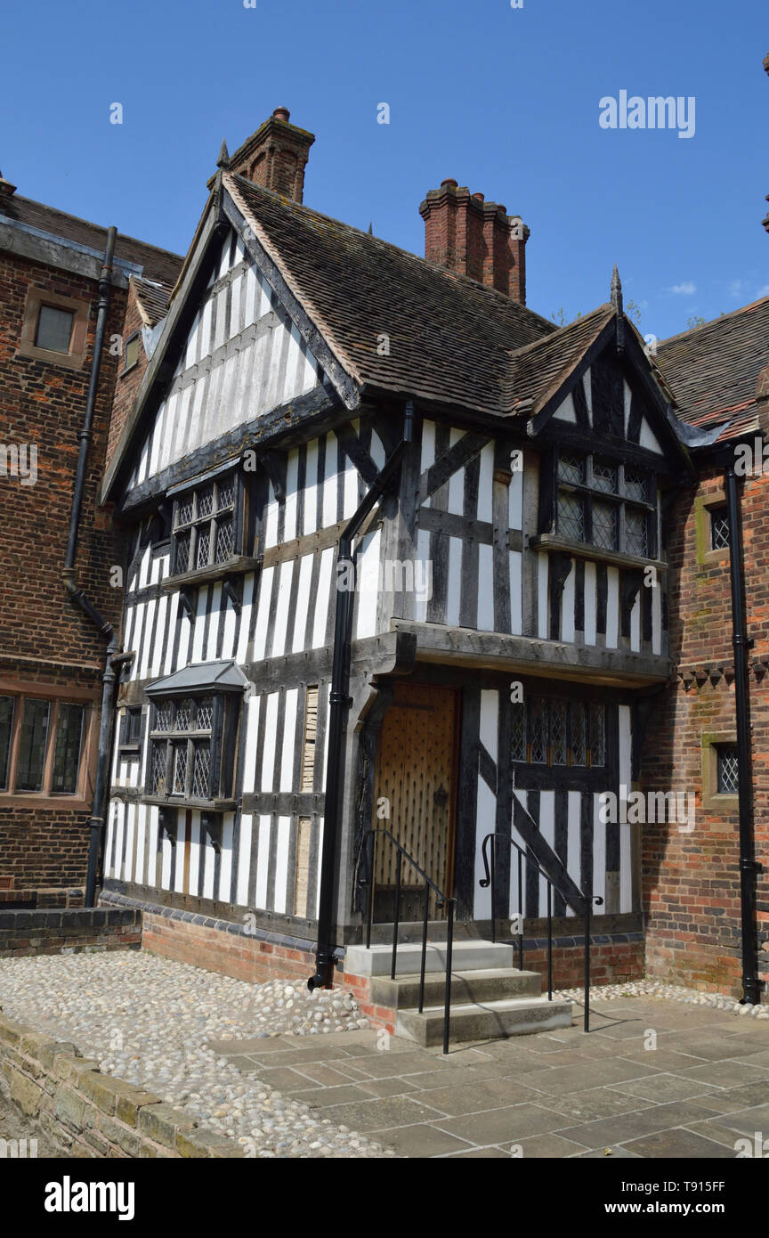 Exterior Of Oak House Museum West Bromwich Stock Photo 246503363