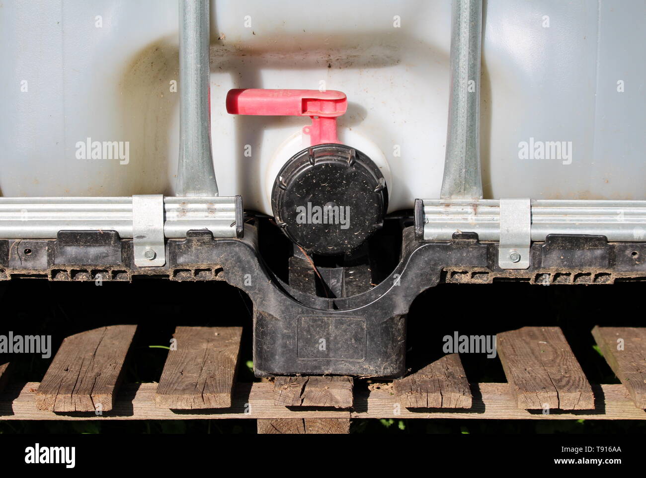 Download Ibc Container High Resolution Stock Photography And Images Alamy PSD Mockup Templates