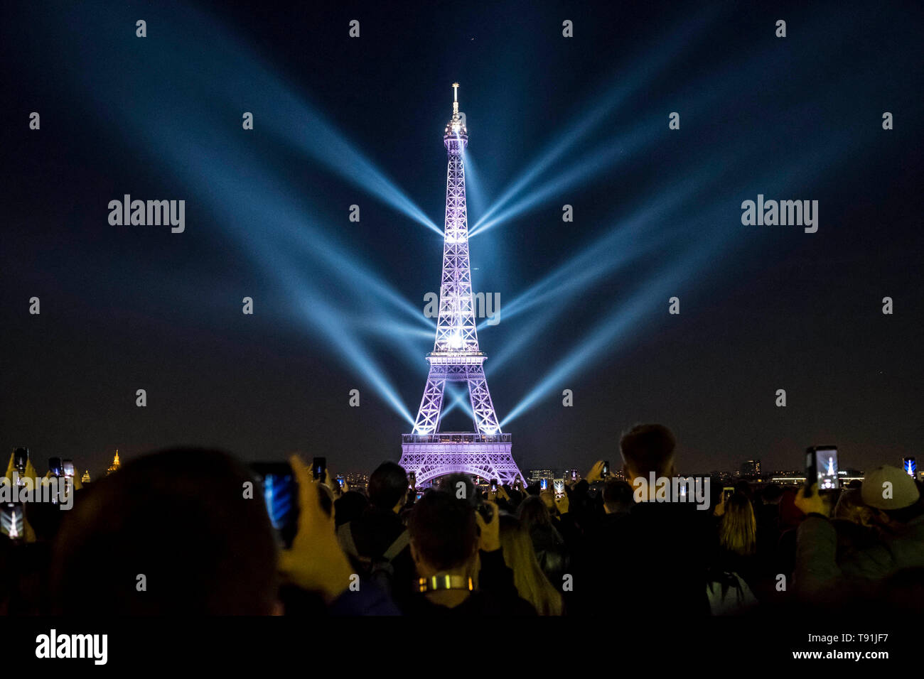 (190516) -- BEIJING, May 16, 2019 (Xinhua) -- A light show is performed on the Eiffel Tower to celebrate its 130th anniversary in Paris, France, May 15, 2019. Xinhua/Alexandre Karmen Stock Photo