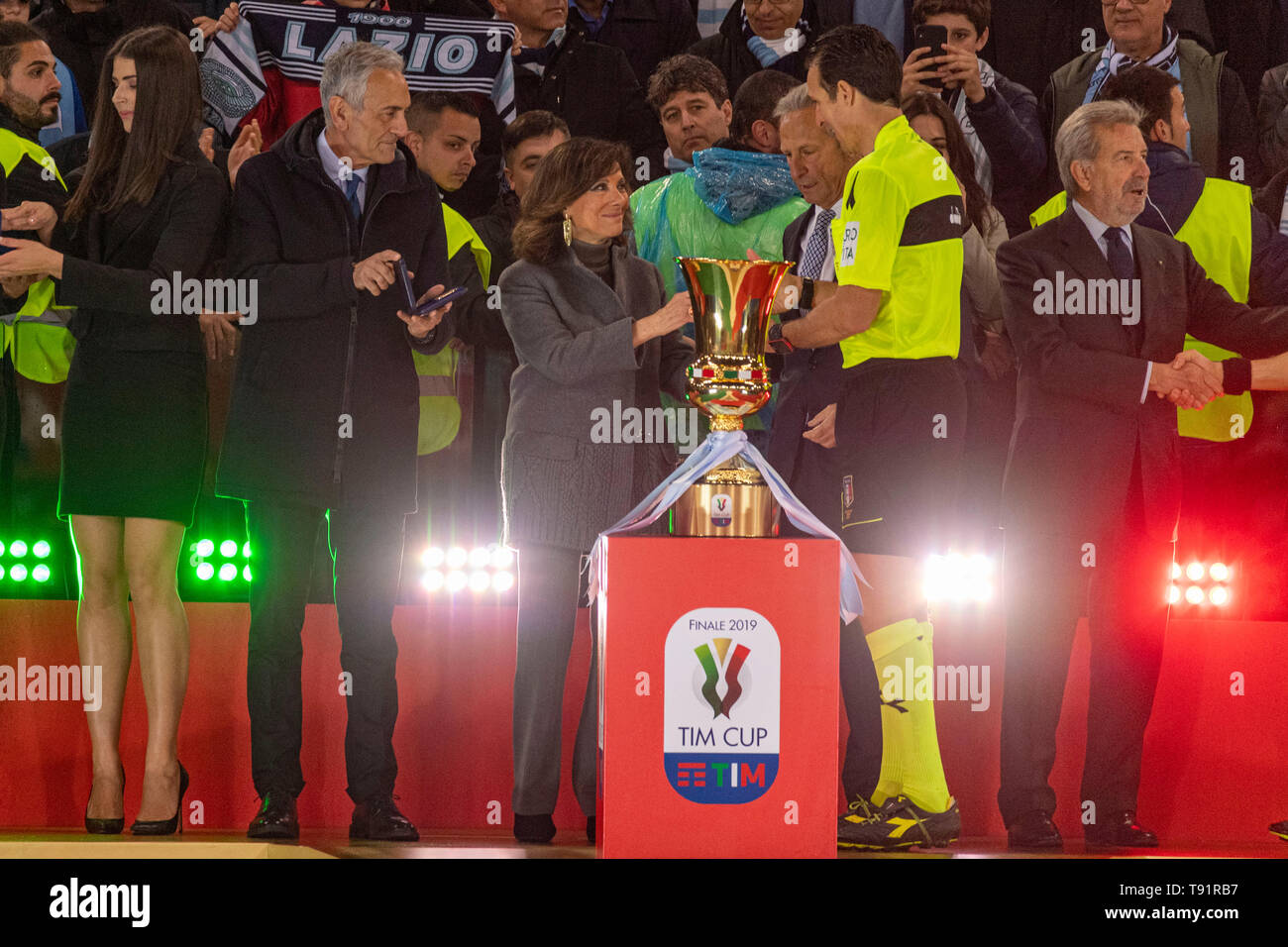 Luca Banti (Referee) Maria Elisabetta Alberti Casellati President of the Italian Senate   during the Italian Italy Cup match between Atalanta 0-2 Lazio at Olimpic  Stadium on May 15 , 2019 in Roma, Italy. (Photo by Maurizio Borsari/AFLO) Stock Photo