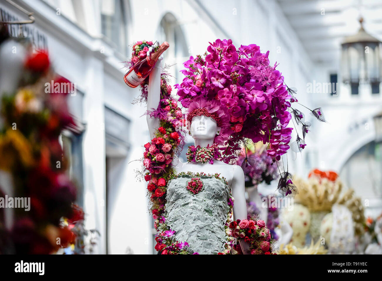 London, UK.  16 May 2019.  Floral mannequin displays created by floral artists Fleurs de Villes which form part of Covent Garden in Bloom.  The month long event celebrates Covent Garden as being the capital's original flower market.  Credit: Stephen Chung / Alamy Live News Stock Photo