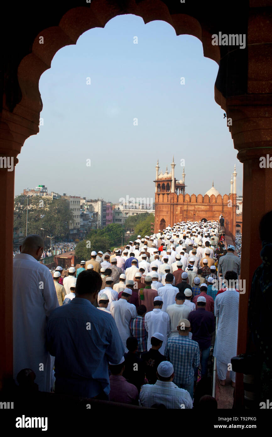 Muslim Devotees offer Eidulfitr prayers at Jama Masjid, Meena Bazaar