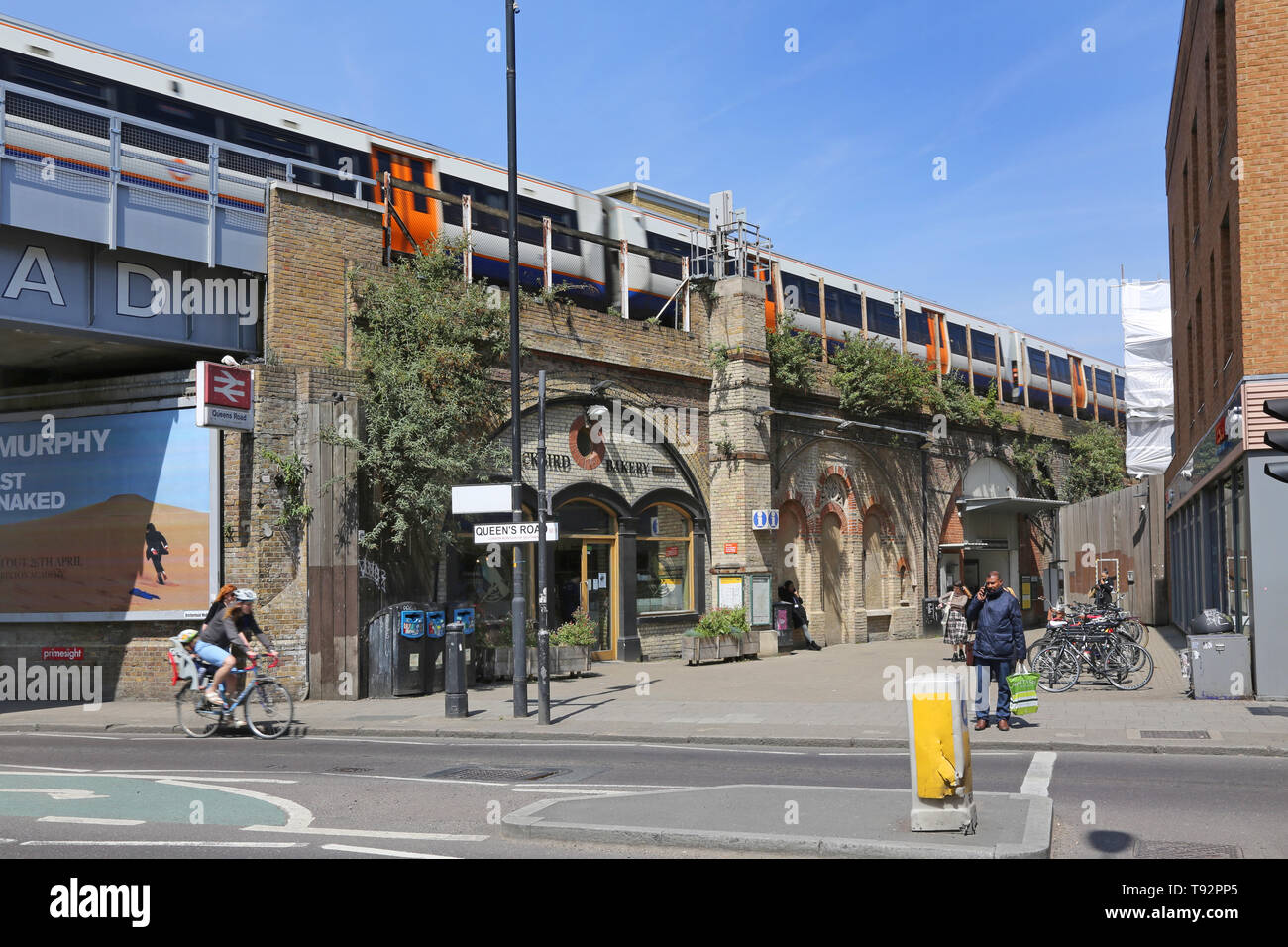 Shops in railway arches in hires stock photography and images Alamy