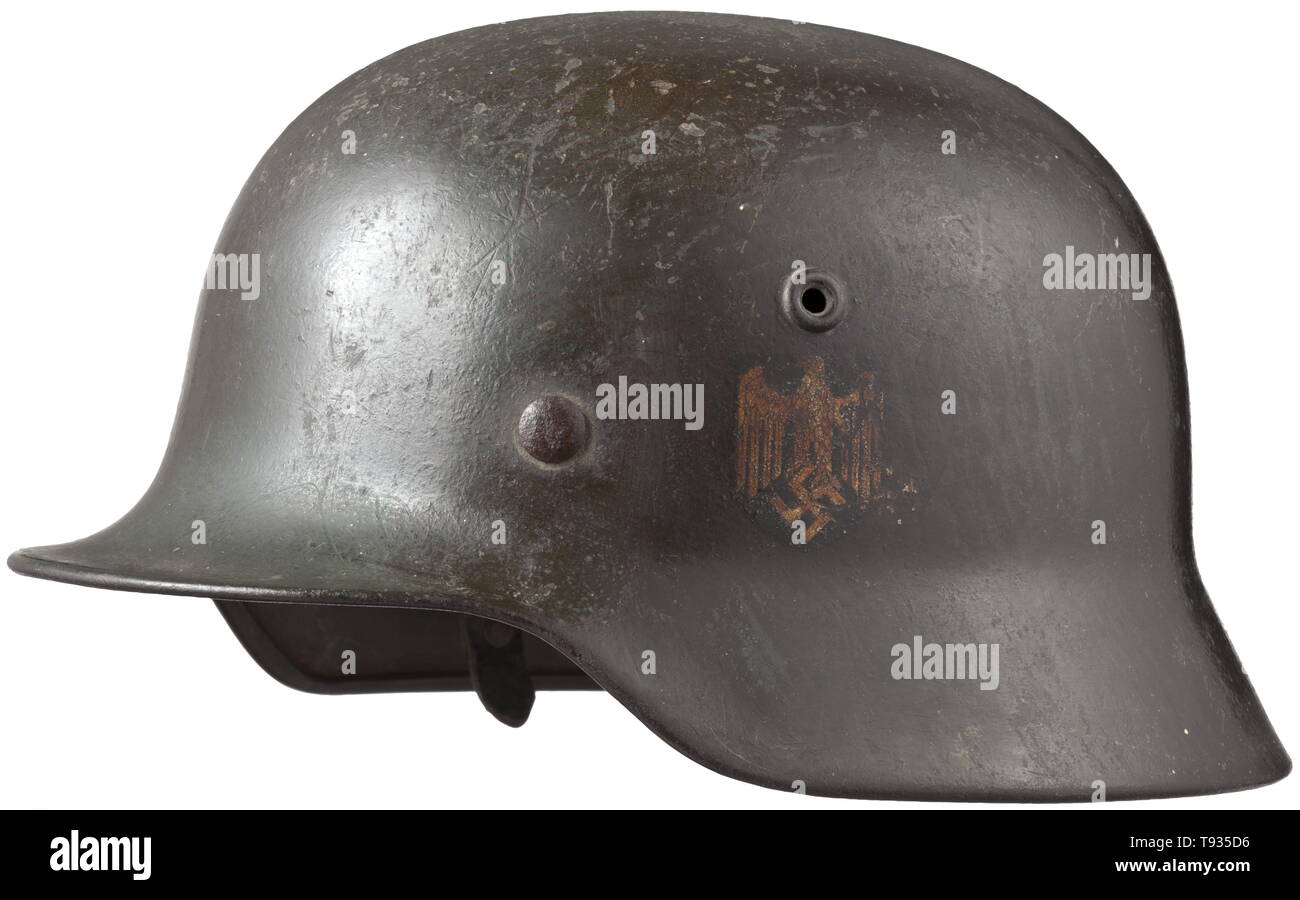 Body armour, helmets, German steel helmet M40, Body armour, helmets