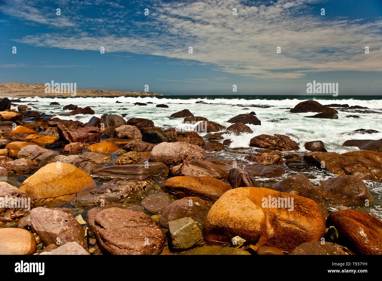 Peru Breaking Rocks Pacific ocean's breaking waves at Peru Stock Photo - Alamy
